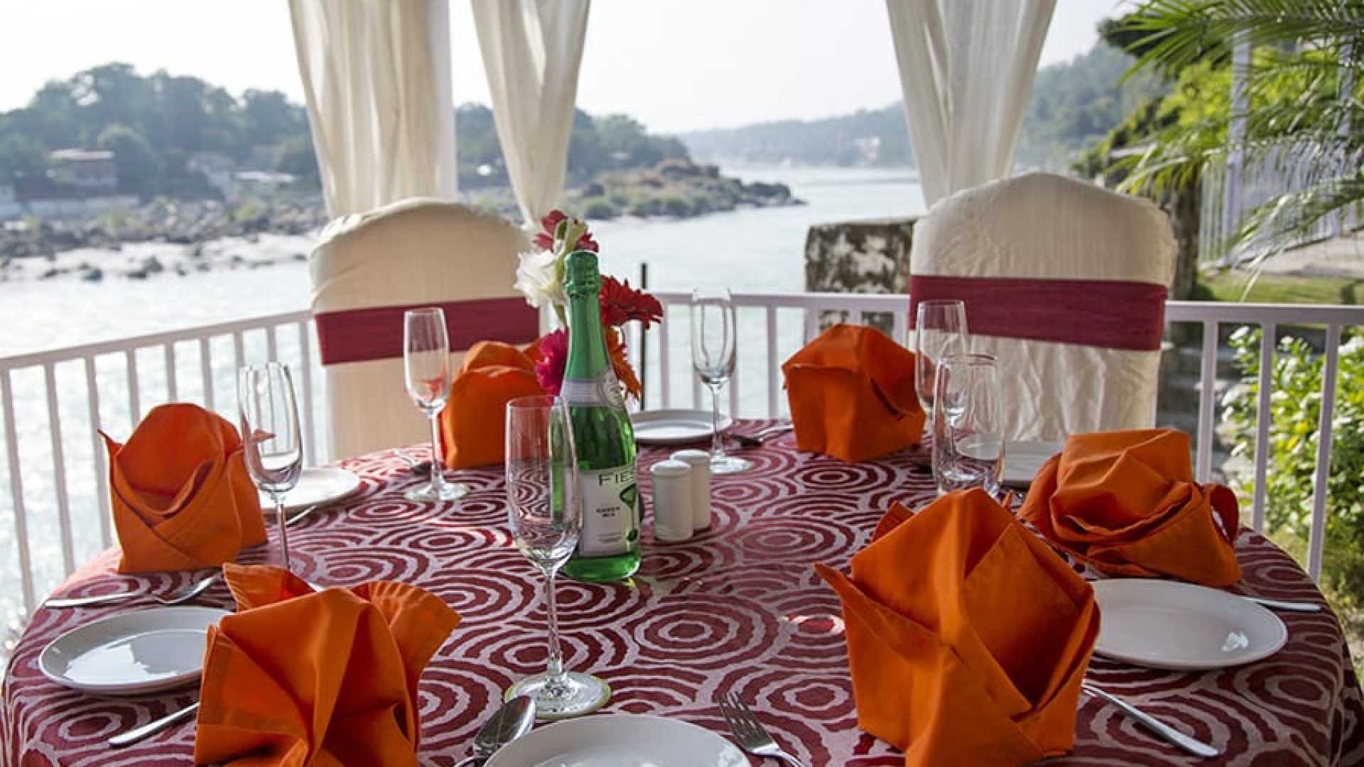 Divine Resort 4